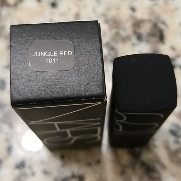 NARS Lipstick in Jungle Red - Picture 2 of 5